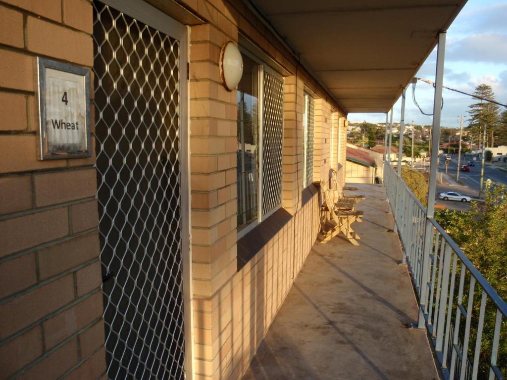 Xavier Views Serviced Apartments Geraldton Exterior photo